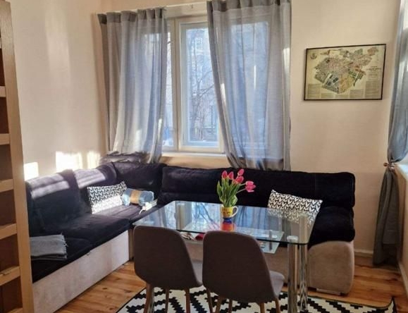 Дава се под наем Тристаен апартамент в София, Център - 55 кв.м за 650 € - Снимка #1