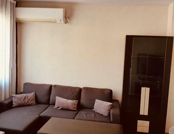 Дава се под наем Двустаен апартамент в Пловдив, Кючук Париж - 65 кв.м за 350 € - Снимка #1