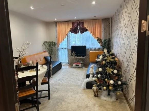 Тристаен апартамент в София, Фондови жилища - 84 кв.м за 1786 €/кв.м - Снимка #1