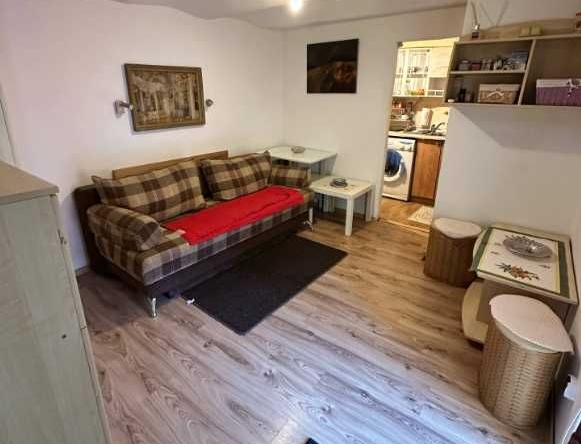 Дава се под наем Едностаен апартамент в София, Център - 60 кв.м за 357 € - Снимка #1