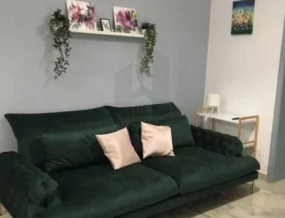 Дава се под наем Тристаен апартамент в Пловдив, Остромила - 88 кв.м за 408 € - Снимка #1