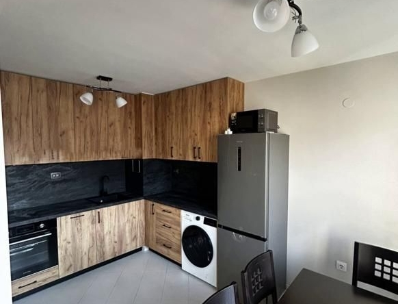 Дава се под наем Четиристаен апартамент в София, Иван Вазов - 136 кв.м за 1500 € - Снимка #1