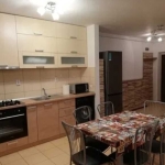 Дава се под наем Тристаен апартамент в Пловдив, Каменица 1 - 72 кв.м за 178.5 € - Снимка #1