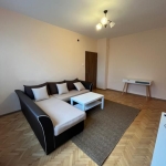 Дава се под наем Двустаен апартамент в София, Гоце Делчев - 60 кв.м за 600 € - Снимка #1