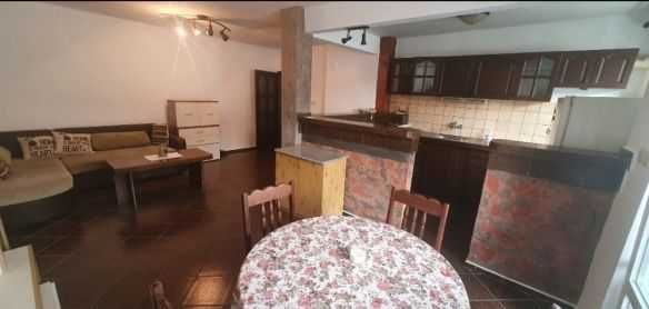 Дава се под наем Четиристаен апартамент в Бургас, Център - 125 кв.м за 127.5 € - Снимка #1