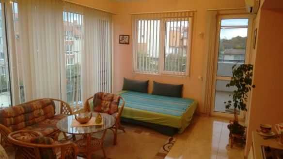 Дава се под наем Двустаен апартамент в Бургас, Сарафово - 65 кв.м за 240 € - Снимка #1