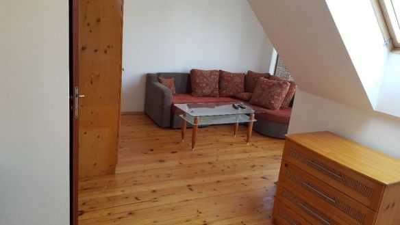 Дава се под наем Едностаен апартамент в Бургас, Център - 42 кв.м за 160 € - Снимка #1