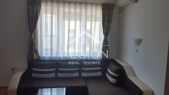 Дава се под наем Двустаен апартамент в Варна, Център - 56 кв.м за 351.9 € - Снимка #1