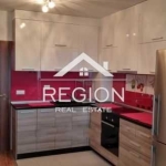 Дава се под наем Тристаен апартамент в Варна, Колхозен пазар - 70 кв.м за 459 € - Снимка #1