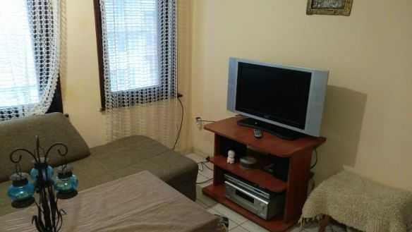 Дава се под наем Двустаен апартамент в Бургас, Възраждане - 52 кв.м за 150 € - Снимка #1