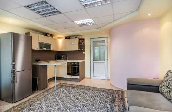 Дава се под наем Тристаен апартамент в Бургас, Възраждане - 74 кв.м за 70 € - Снимка #1