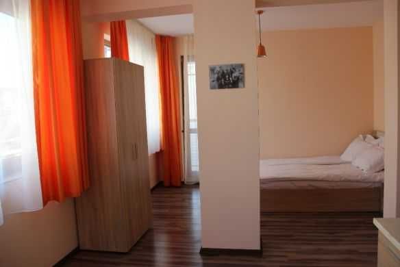 Дава се под наем Едностаен апартамент в Бургас, Център - 35 кв.м за 175 € - Снимка #1