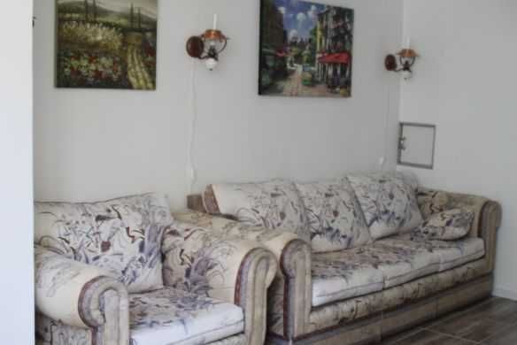 Дава се под наем Едностаен апартамент в Бургас, Център - 27 кв.м за 160 € - Снимка #1