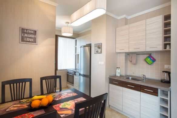 Дава се под наем Двустаен апартамент в Бургас, Лазур - 63 кв.м за 275 € - Снимка #1