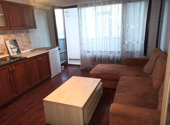 Дава се под наем Двустаен апартамент в Бургас, Изгрев - 42 кв.м за 331.5 € - Снимка #1