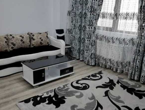 Дава се под наем Двустаен апартамент в Пловдив, Въстанически - 60 кв.м за 214.2 € - Снимка #1