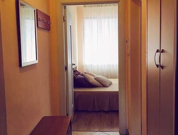 Дава се под наем Едностаен апартамент в Бургас, Славейков - 39 кв.м за 150 € - Снимка #1