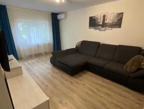 Дава се под наем Четиристаен апартамент в Пловдив, Христо Смирненски - 80 кв.м за 398.82 € - Снимка #1