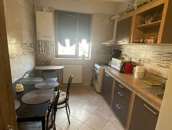 Дава се под наем Двустаен апартамент в Пловдив, Западен - 60 кв.м за 275.4 € - Снимка #1