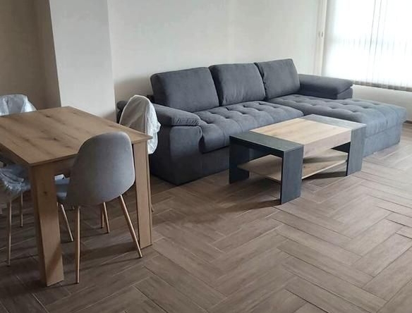 Дава се под наем Двустаен апартамент в Пловдив, Тракия - 68 кв.м за 575 € - Снимка #1