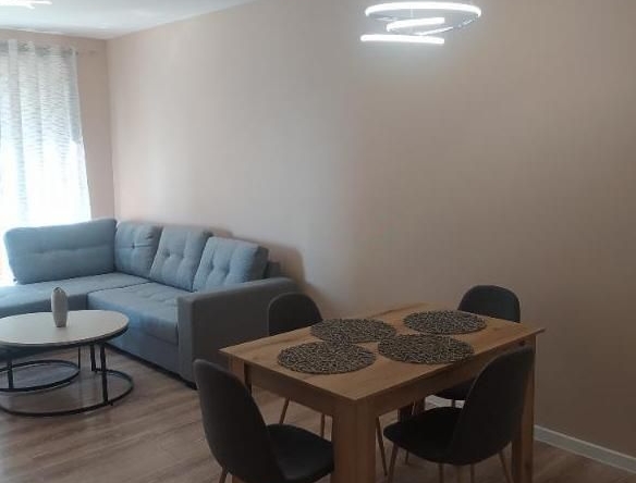 Дава се под наем Двустаен апартамент в Пловдив, Тракия - 70 кв.м за 475 € - Снимка #1