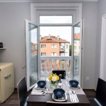 Дава се под наем Тристаен апартамент в София, Център - 70 кв.м за 1100 € - Снимка #1