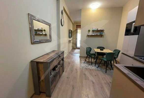 Дава се под наем Двустаен апартамент в Варна, Център - 45 кв.м за 498.27 € - Снимка #1