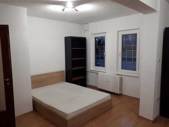 Дава се под наем Едностаен апартамент в София, Център - 34 кв.м за 323.85 € - Снимка #1