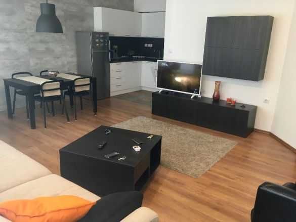 Дава се под наем Двустаен апартамент в Бургас, Лазур - 70 кв.м за 153 € - Снимка #1