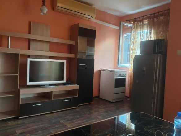 Дава се под наем Двустаен апартамент в Бургас, Възраждане - 55 кв.м за 165 € - Снимка #1