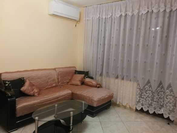 Дава се под наем Двустаен апартамент в Бургас, Възраждане - 76 кв.м за 225 € - Снимка #1