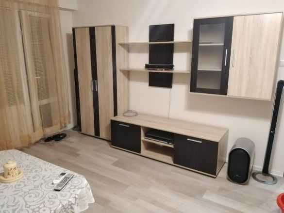 Дава се под наем Двустаен апартамент в Бургас, Изгрев - 60 кв.м за 225 € - Снимка #1