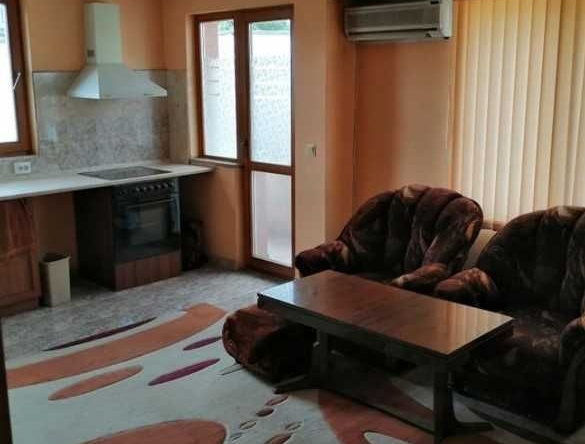 Дава се под наем Двустаен апартамент в Пловдив, Кършияка - 65 кв.м за 204 € - Снимка #1