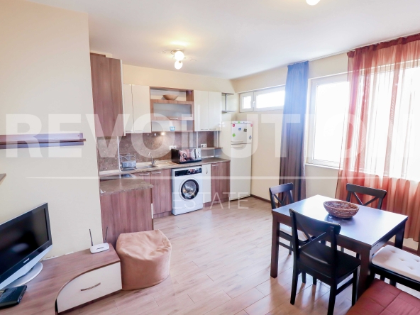 Дава се под наем Двустаен апартамент в Варна, ХЕИ - 60 кв.м за 510 € - Снимка #1