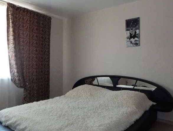 Дава се под наем Едностаен апартамент в Пловдив, Остромила - 40 кв.м за 234.6 € - Снимка #1