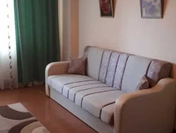 Дава се под наем Тристаен апартамент в Пловдив, Център - 90 кв.м за 331.5 € - Снимка #1