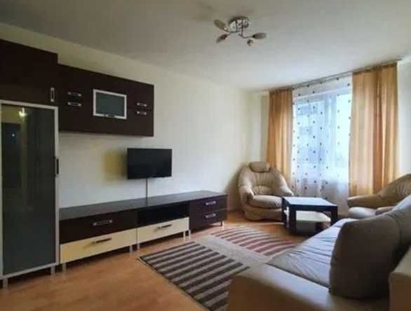 Дава се под наем Тристаен апартамент в Пловдив, Център - 75 кв.м за 229.5 € - Снимка #1