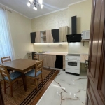 Дава се под наем Тристаен апартамент в София, Зона Б-18 - 90 кв.м за 700 € - Снимка #1