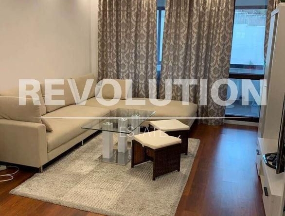 Дава се под наем Двустаен апартамент в Варна, Бриз - 72 кв.м за 750 € - Снимка #1