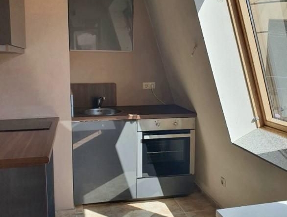 Дава се под наем Двустаен апартамент в София, Център - 48 кв.м за 425 € - Снимка #1