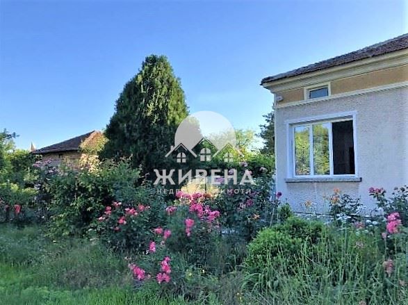 Къща в с. Батово, Област Добрич - 230 кв.м за 405 €/кв.м - Снимка #1