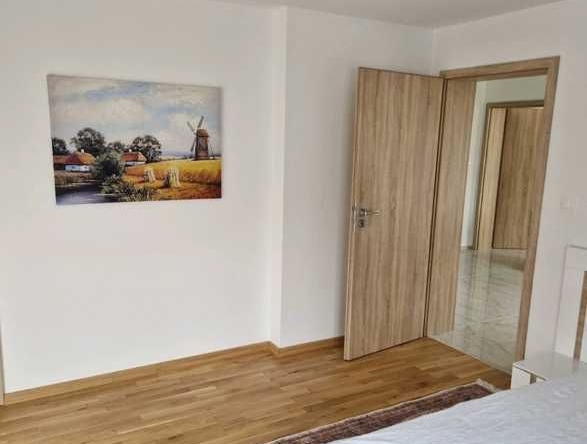 Дава се под наем Многостаен апартамент в Пловдив, Кючук Париж - 120 кв.м за 510 € - Снимка #1