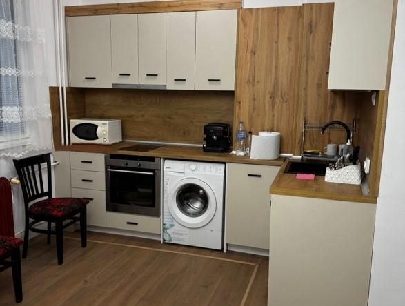 Дава се под наем Двустаен апартамент в София, Лозенец - 48 кв.м за 650 € - Снимка #1