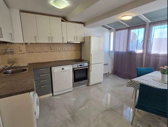 Дава се под наем Двустаен апартамент в София, Младост 1А - 55 кв.м за 611.49 € - Снимка #1