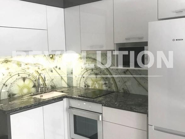 Дава се под наем Двустаен апартамент в Варна, Център - 65 кв.м за 750 € - Снимка #1