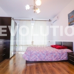 Дава се под наем Тристаен апартамент в Варна, Зимно кино Тракия - 72 кв.м за 450 € - Снимка #1