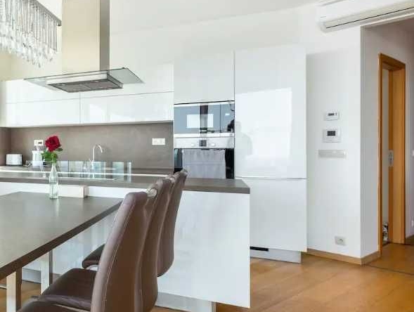 Дава се под наем Тристаен апартамент в Пловдив, Каменица 1 - 90 кв.м за 336.6 € - Снимка #1