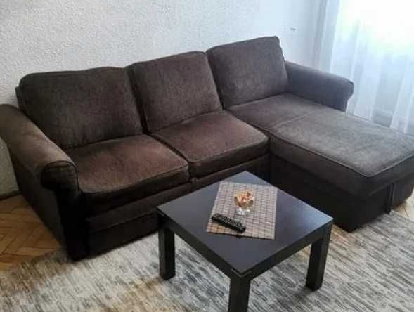 Дава се под наем Тристаен апартамент в Пловдив, Център - 90 кв.м за 357 € - Снимка #1