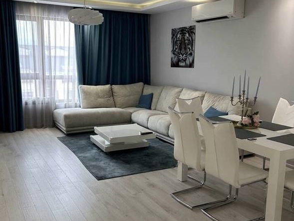 Дава се под наем Тристаен апартамент в Пловдив, Тракия - 110 кв.м за 1020 € - Снимка #1