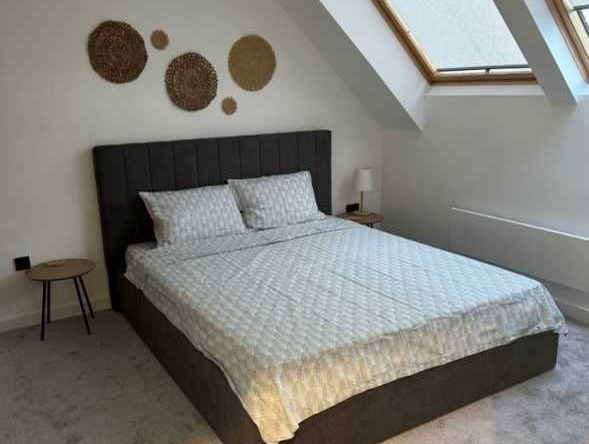 Дава се под наем Двустаен апартамент в София, Витоша - 65 кв.м за 612 € - Снимка #1